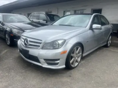 Foreign Used 2012 Mercedes Benz C350 panoramic roof