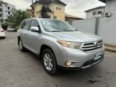 Very clean Toyota Highlander