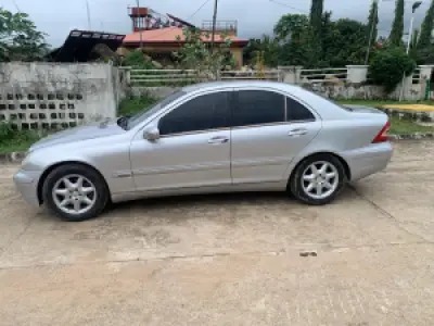 Mercedes Benz C240