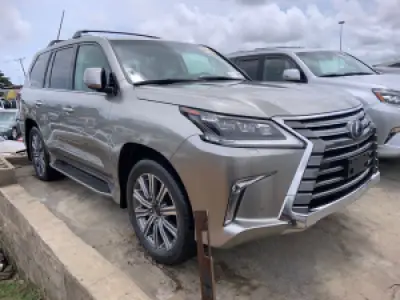 2019 LEXUS LX570